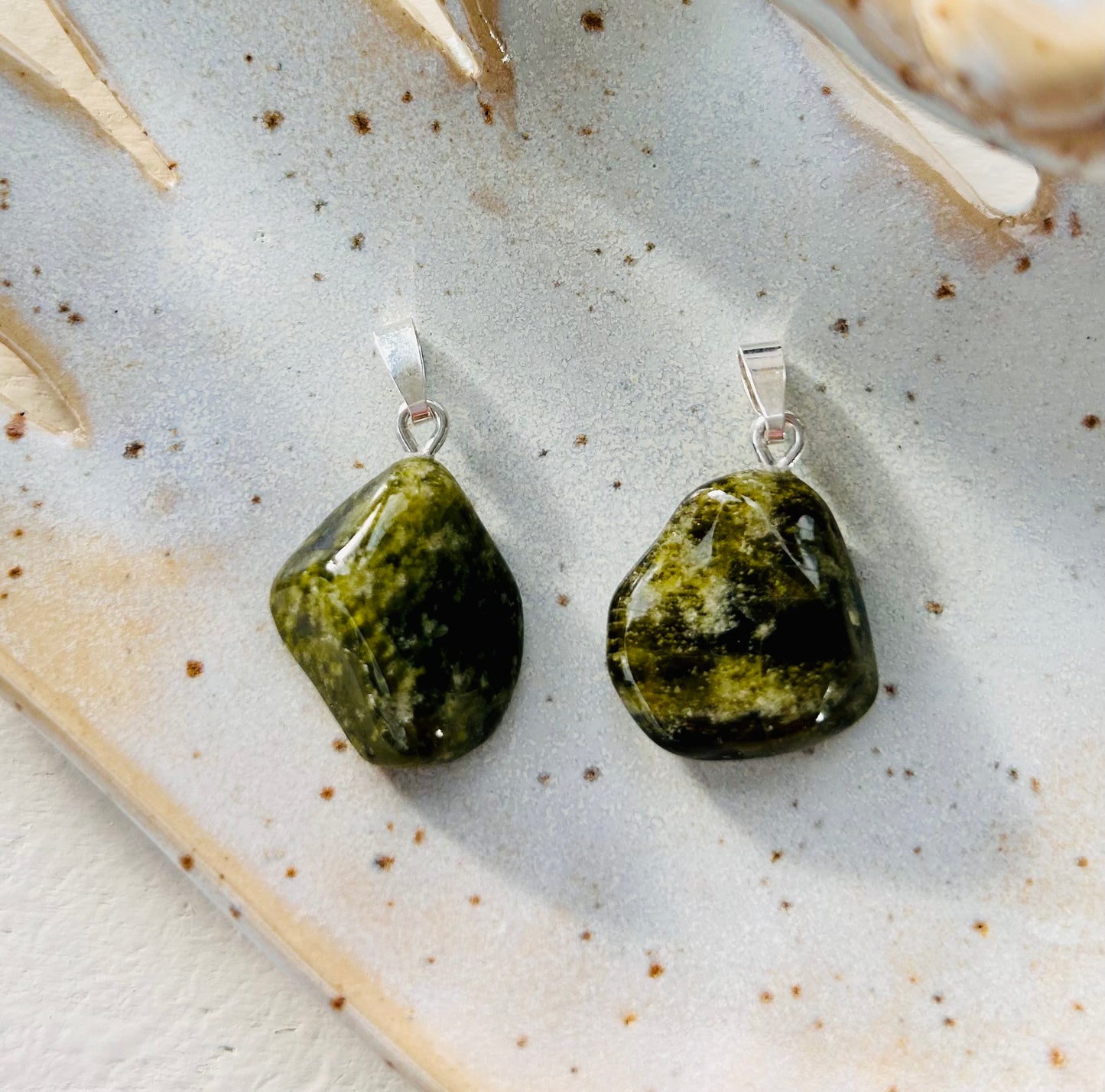 Vesuvianit Anhänger