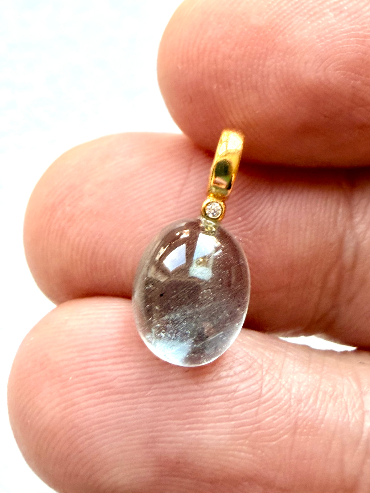 Aquamarin Anhänger mit Zirkonia – Zarter Edelstein-Schmuckstück