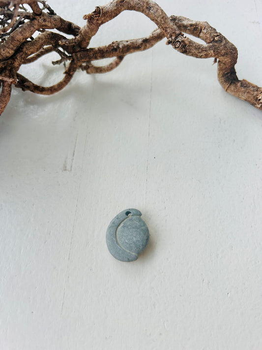 Fairy Stone – gebohrter Talisman