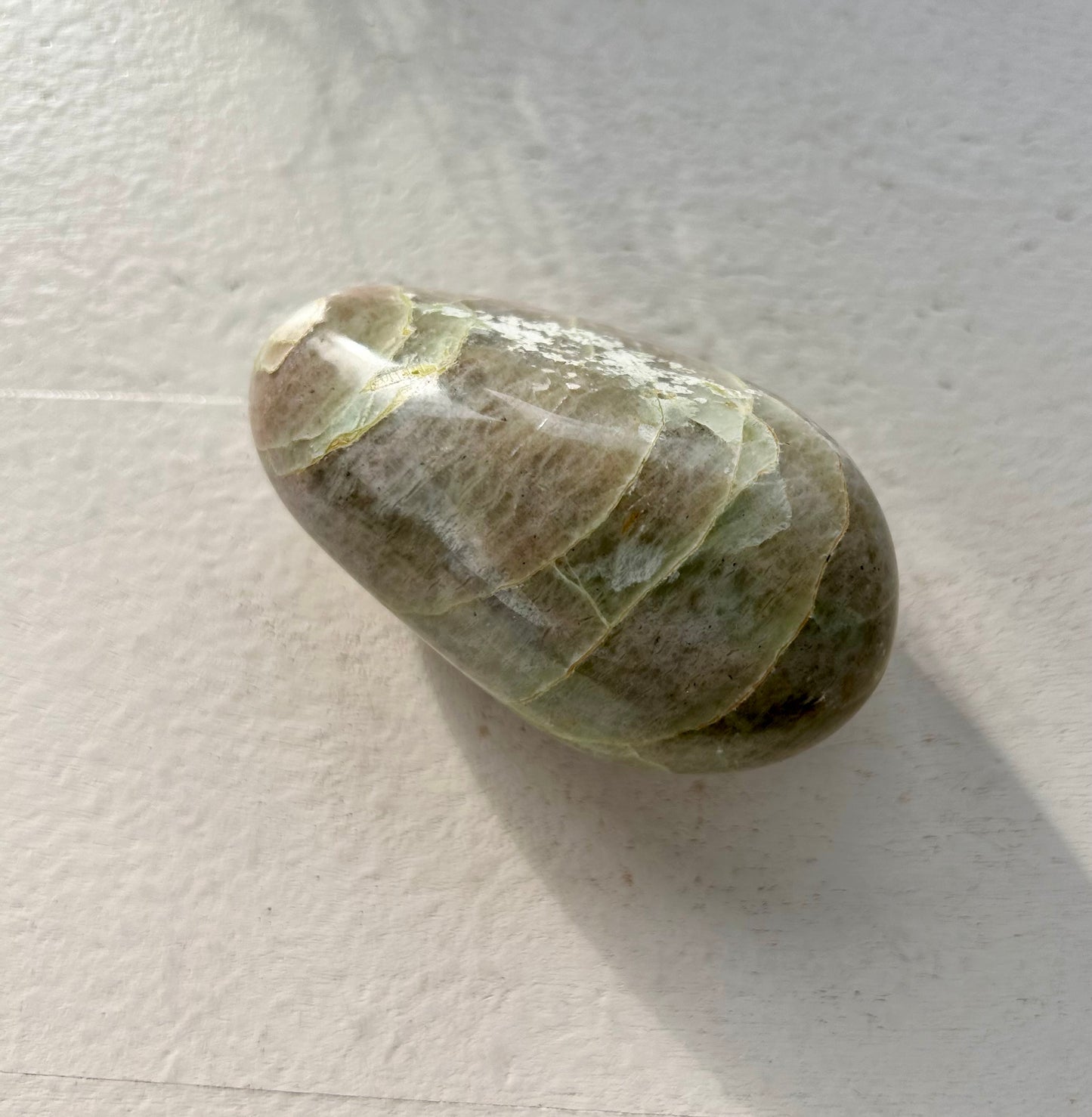 Garnierit | Grüner Mondstein Seifenstein