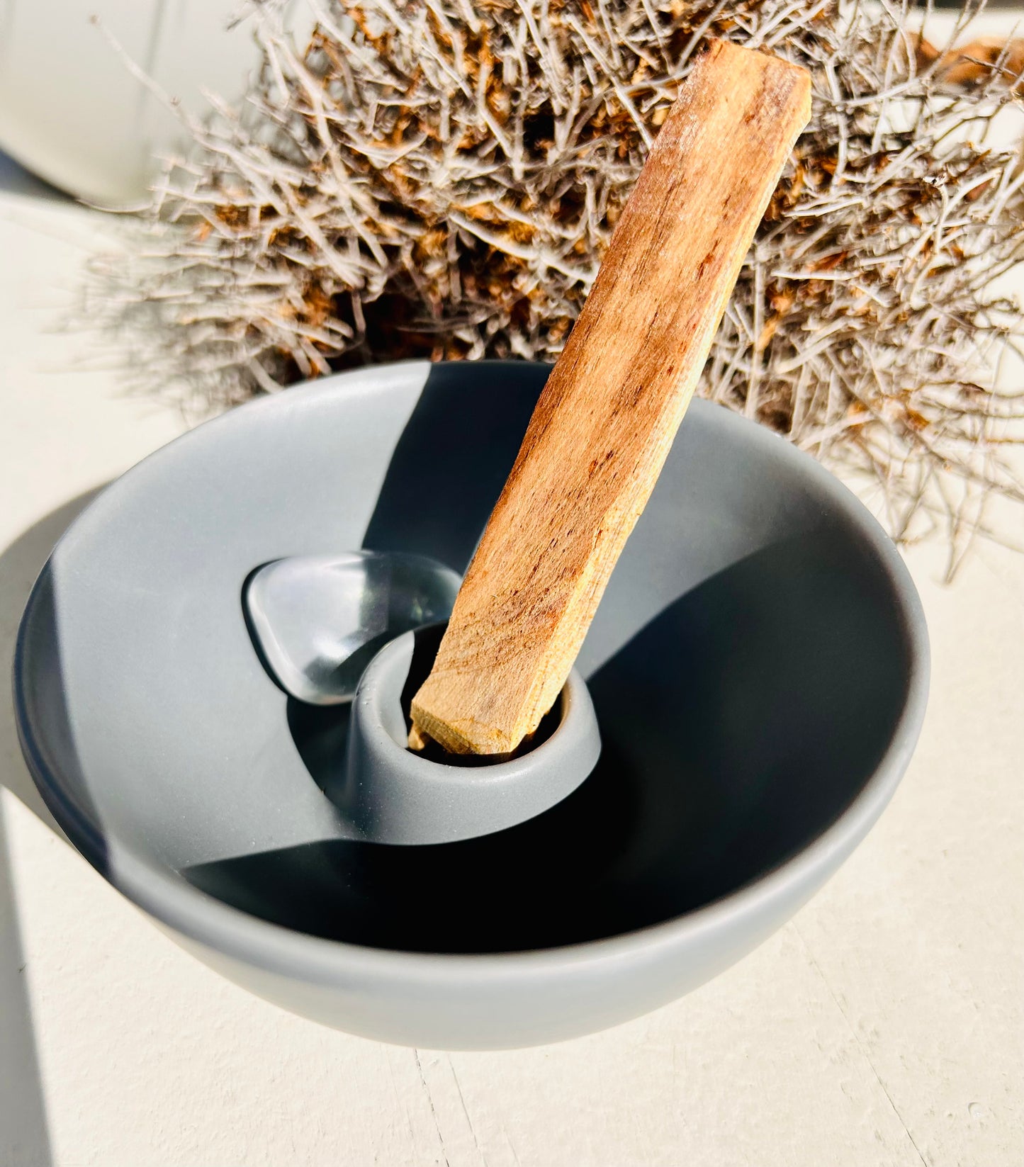 Palo Santo Keramikhalter inkl. Angel Aura Trommelstein und Palo Santo Holz