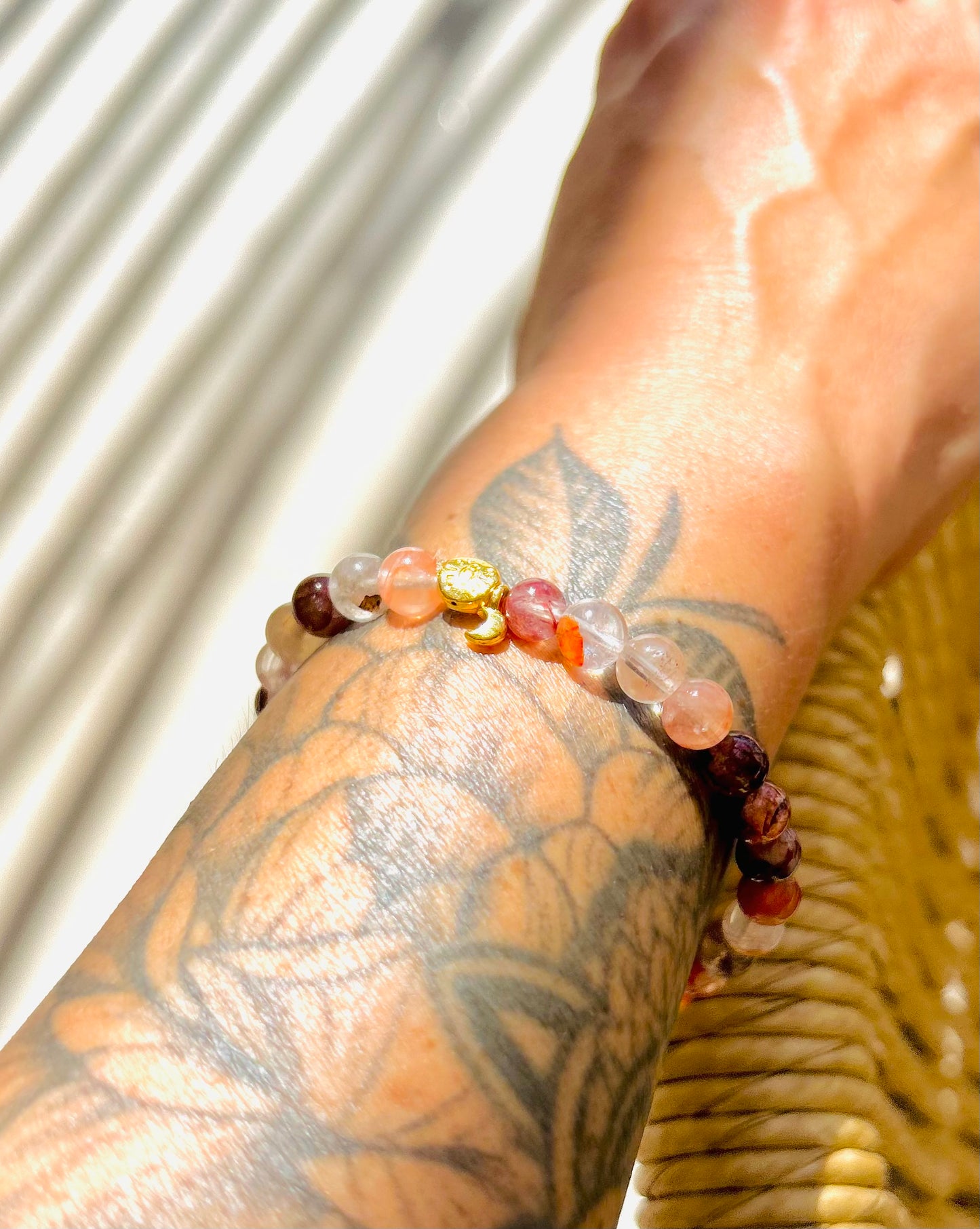 Red Healer Armband