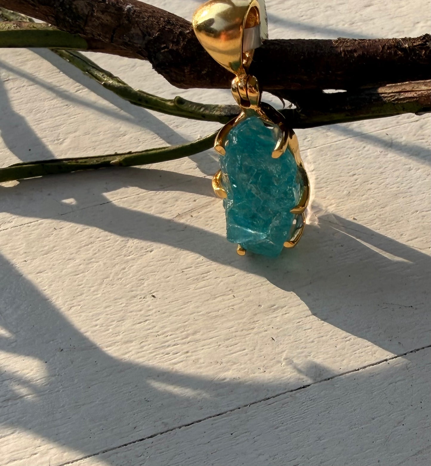 Apatit Rohstein Anhänger – Einzelstück