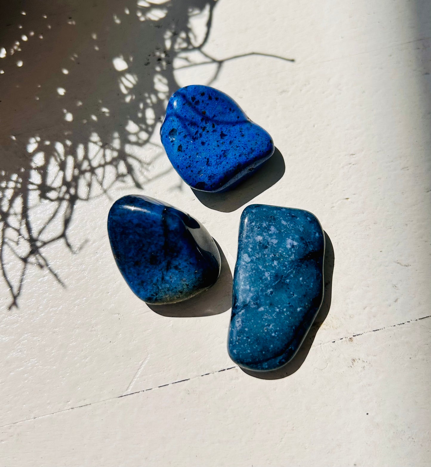 Dumortierit Trommelstein