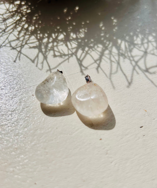 Clear Azeztulit – Trommelstein-Anhänger