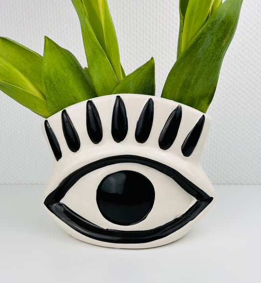 Eye see you! Vase 🥀