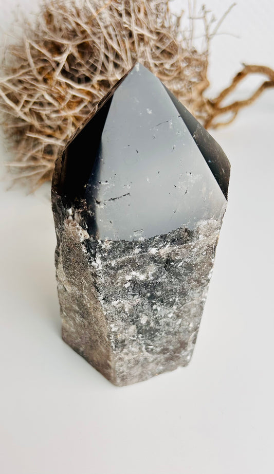 Anpolierte Rauchquarzspitzen – Kraftvolle Begleiter aus der Natur