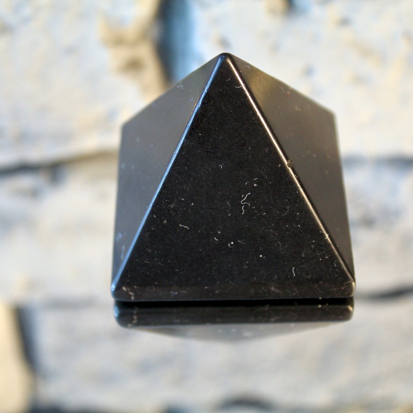 Schungit Pyramide