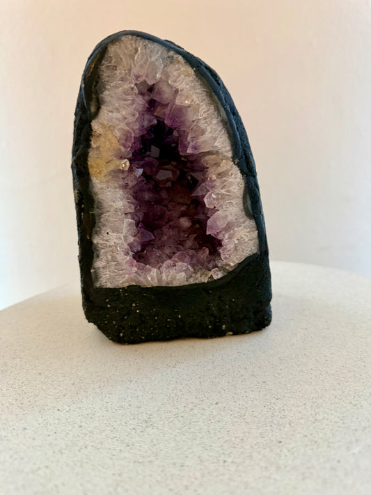 Mini-Kathedrale aus Amethyst
