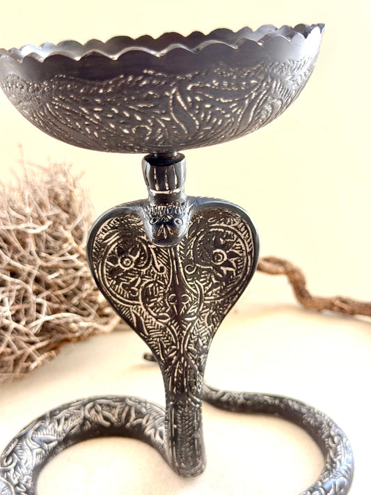 Räucherschale „Kobra“