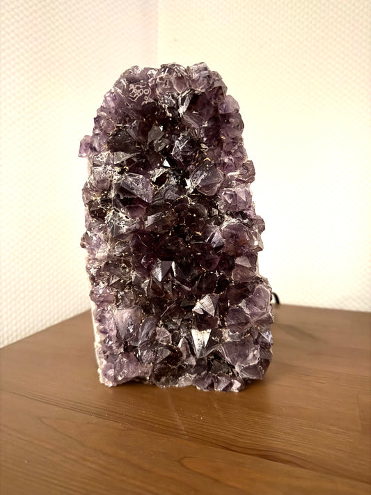 Kristalllampe aus Amethyst, Rosenquarz oder Bergkristall – natürliche Edelstein-Lampe