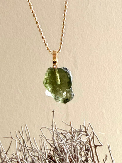 Moldavit mit Goldöse 💚