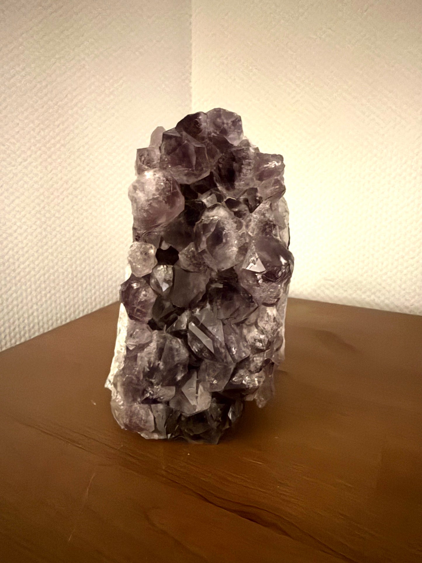 Kristalllampe aus Amethyst, Rosenquarz oder Bergkristall – natürliche Edelstein-Lampe