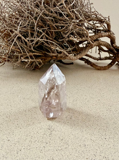Gebohrte Amethyst-Rauchquarz-Kristalle