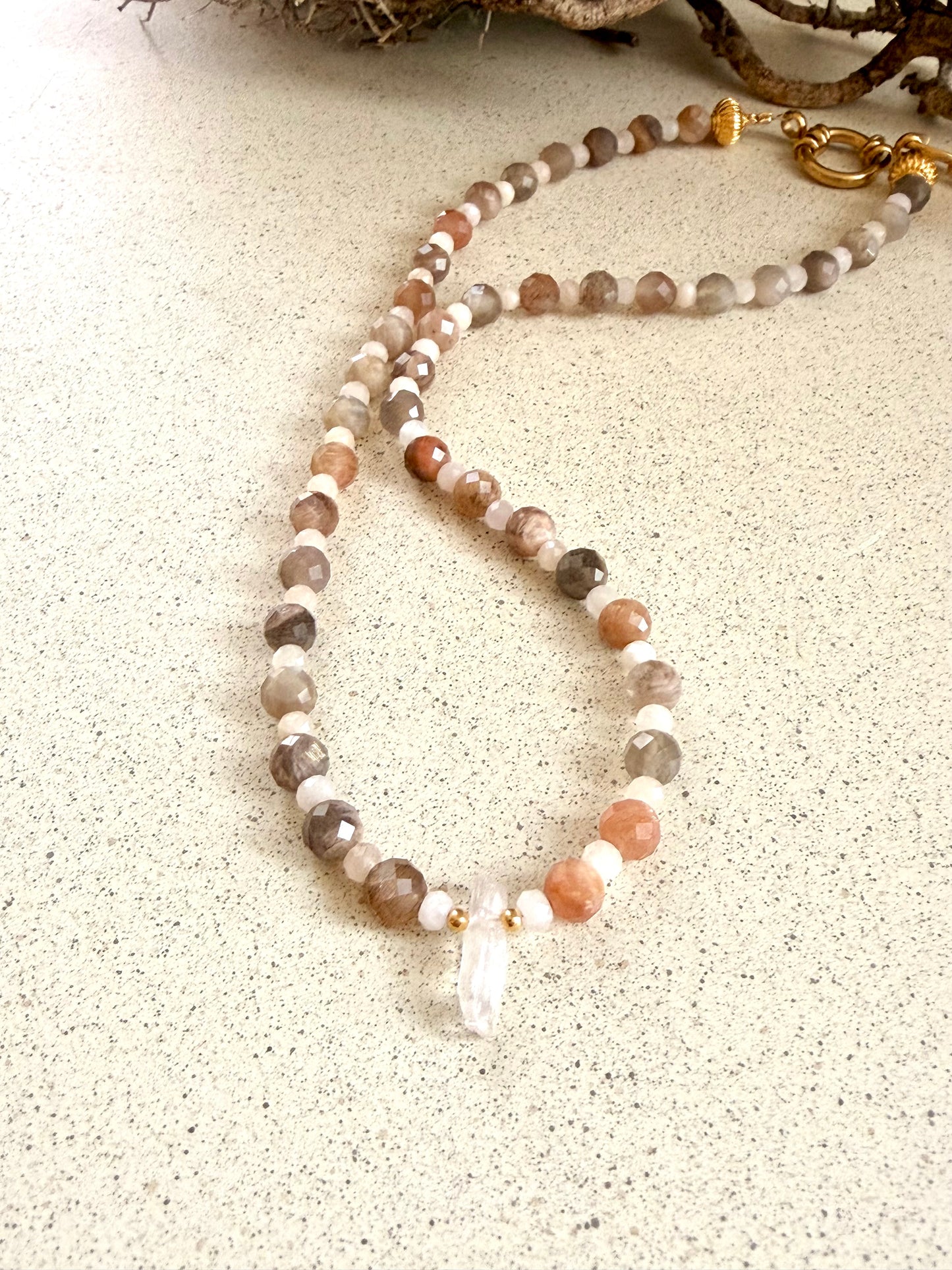 Rhiannon - Mondstein, Morganit & Kunzit Perlenkette | limited Edition