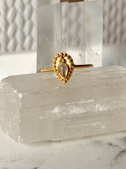 Golden Ballroom | Ring Collection