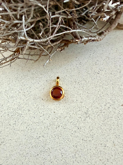 VELA – Facettierte Edelsteinanhänger