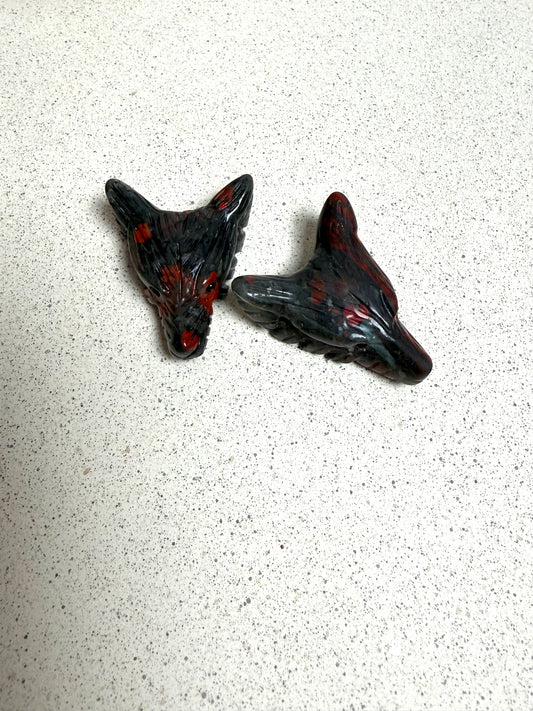 Bloodstone Wolfskopf – gebohrt