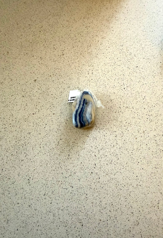 Aragonit mit Scheelit – Anhänger, gebohrt