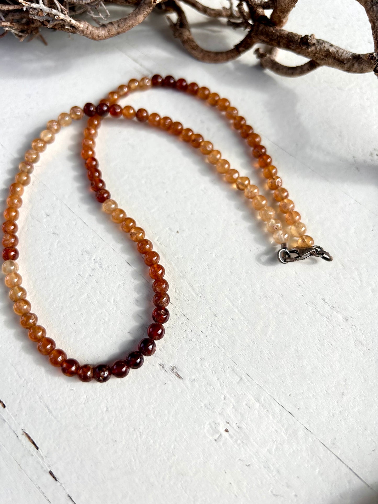 Hessonit – Perlenkette