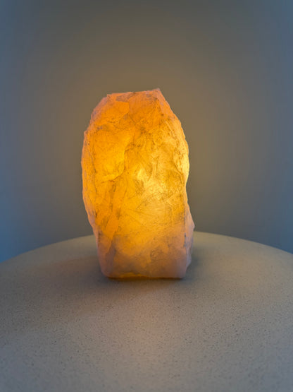 Kristalllampe aus Amethyst, Rosenquarz oder Bergkristall – natürliche Edelstein-Lampe