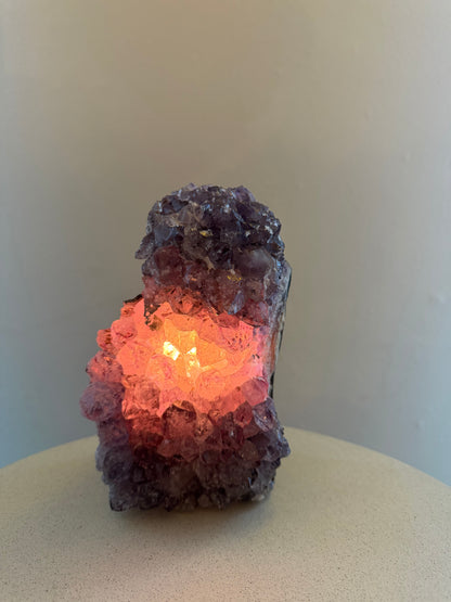 Kristalllampe aus Amethyst, Rosenquarz oder Bergkristall – natürliche Edelstein-Lampe