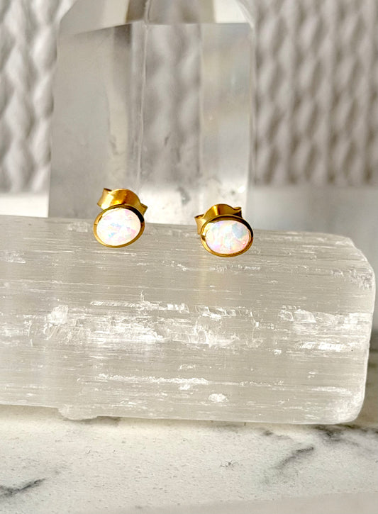The Whisper Studs – Opal Ohrstecker