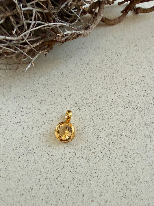 VELA – Facettierte Edelsteinanhänger